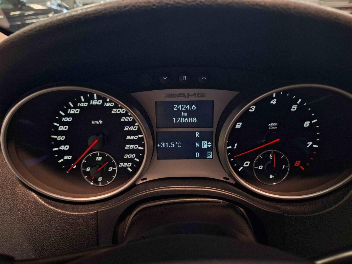 Mercedes-Benz Classe ML 63 AMG V-Max (6)
