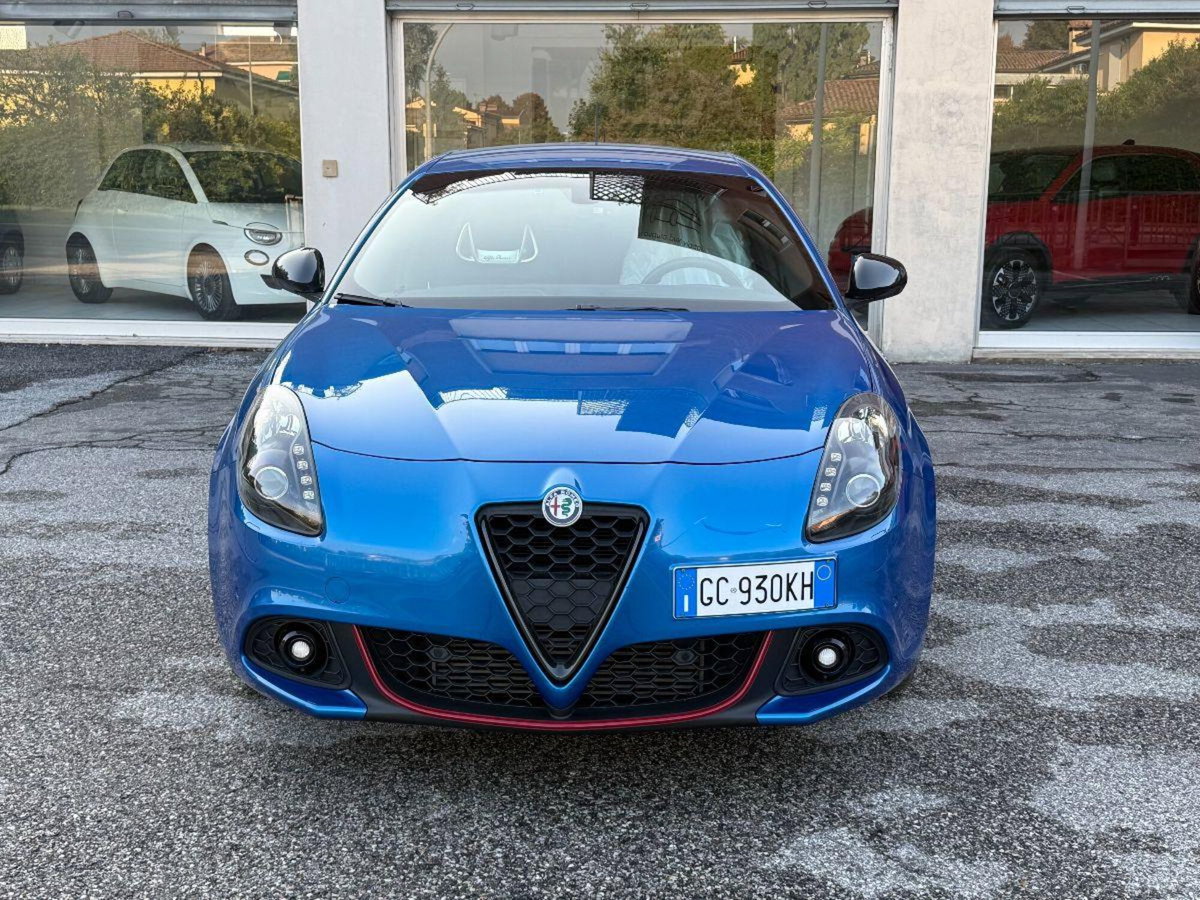 Alfa Romeo Giulietta 2.0 JTDm Veloce 170cv tct (2)