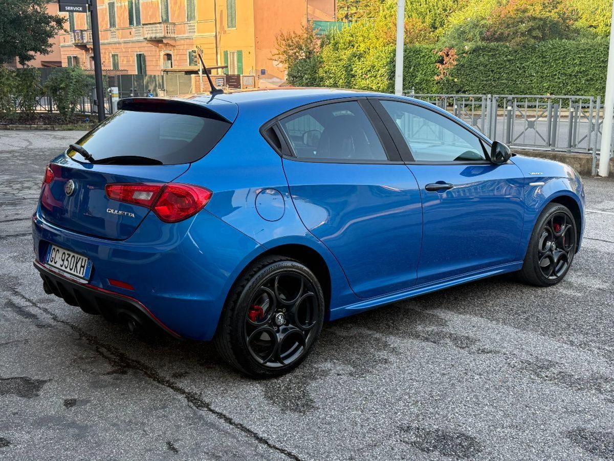 Alfa Romeo Giulietta 2.0 JTDm Veloce 170cv tct (3)
