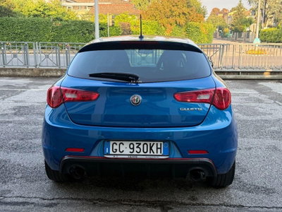 Alfa Romeo Giulietta 2.0 JTDm Veloce 170cv tct (4)
