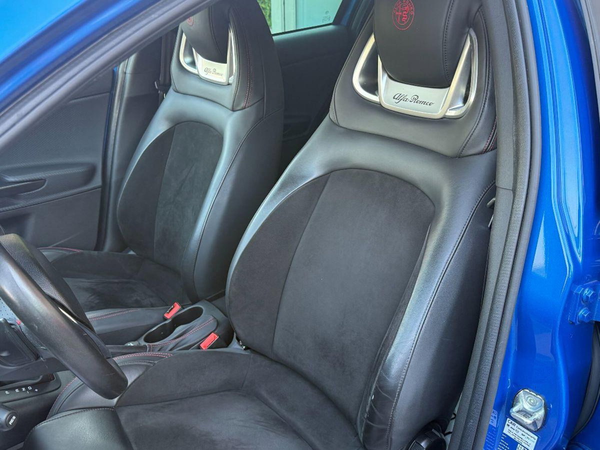 Alfa Romeo Giulietta 2.0 JTDm Veloce 170cv tct (8)