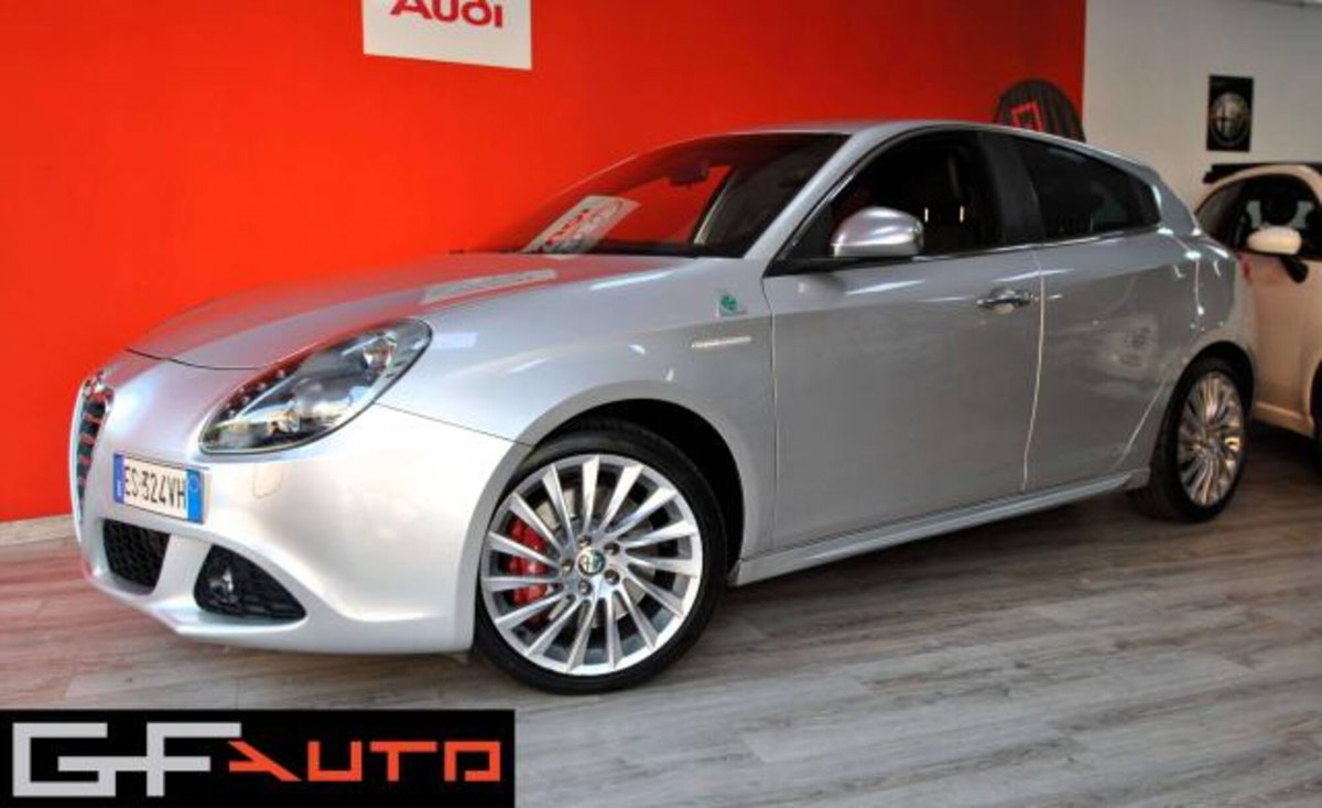 Alfa Romeo Giulietta 1750 tbi Quadrifoglio Verde 235cv (2)
