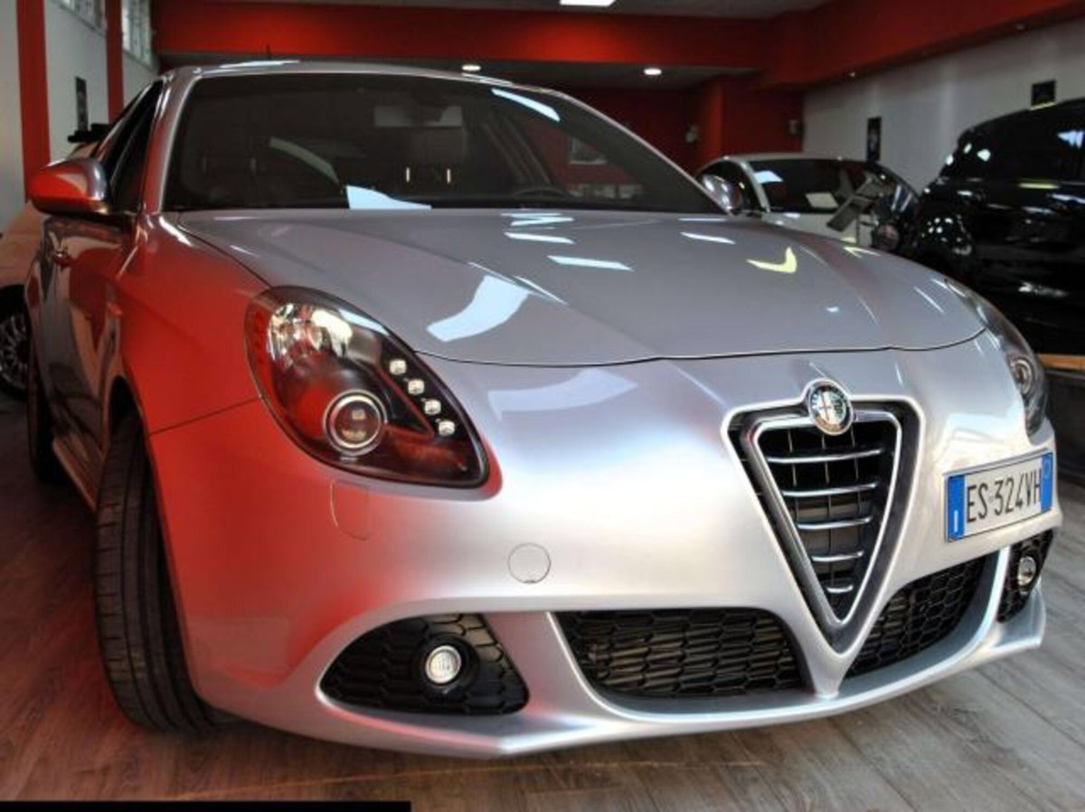 Alfa Romeo Giulietta 1750 tbi Quadrifoglio Verde 235cv (3)