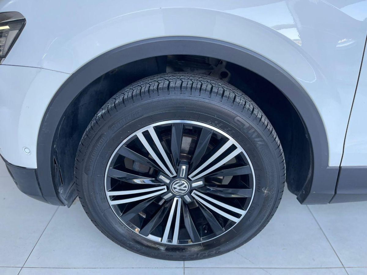 Volkswagen Tiguan 2.0 TDI SCR DSG 4MOTION Style BMT (10)