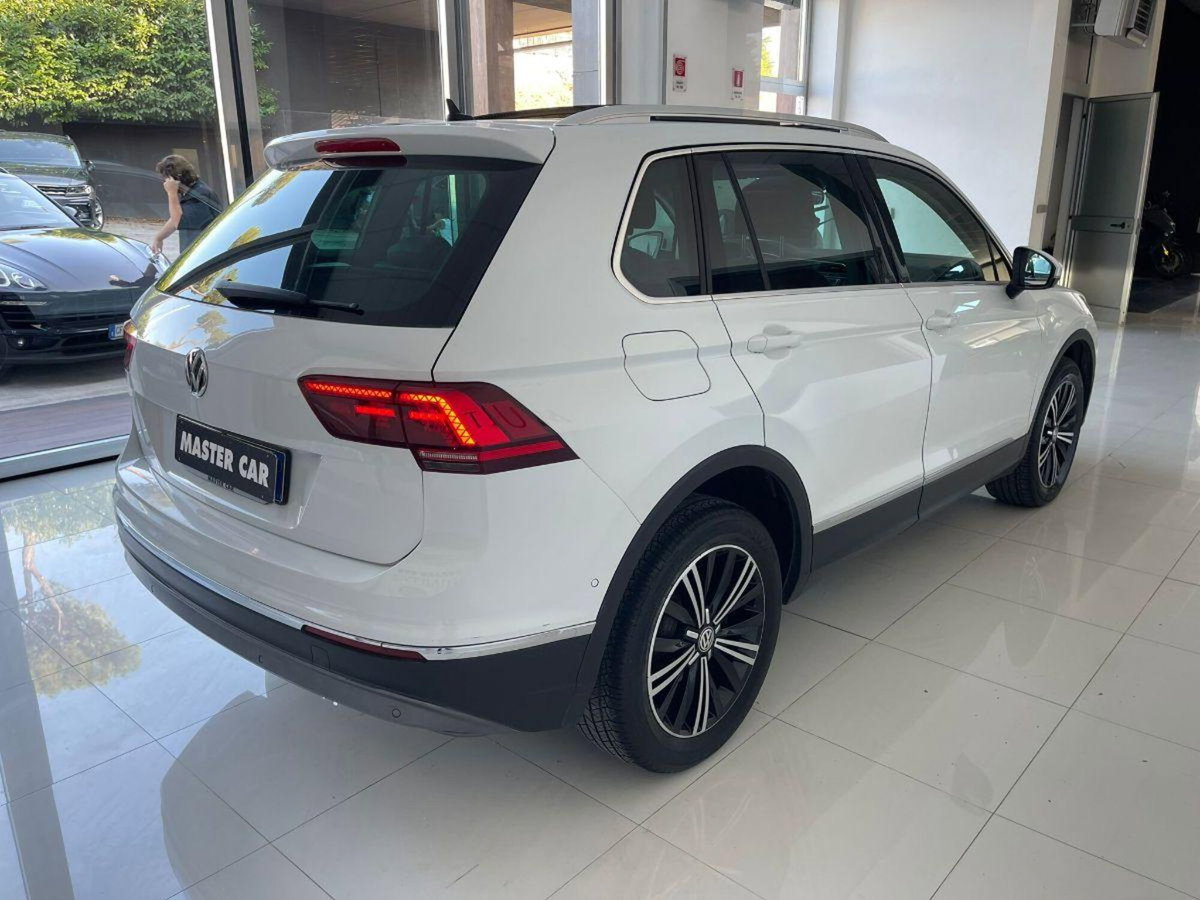 Volkswagen Tiguan 2.0 TDI SCR DSG 4MOTION Style BMT (4)