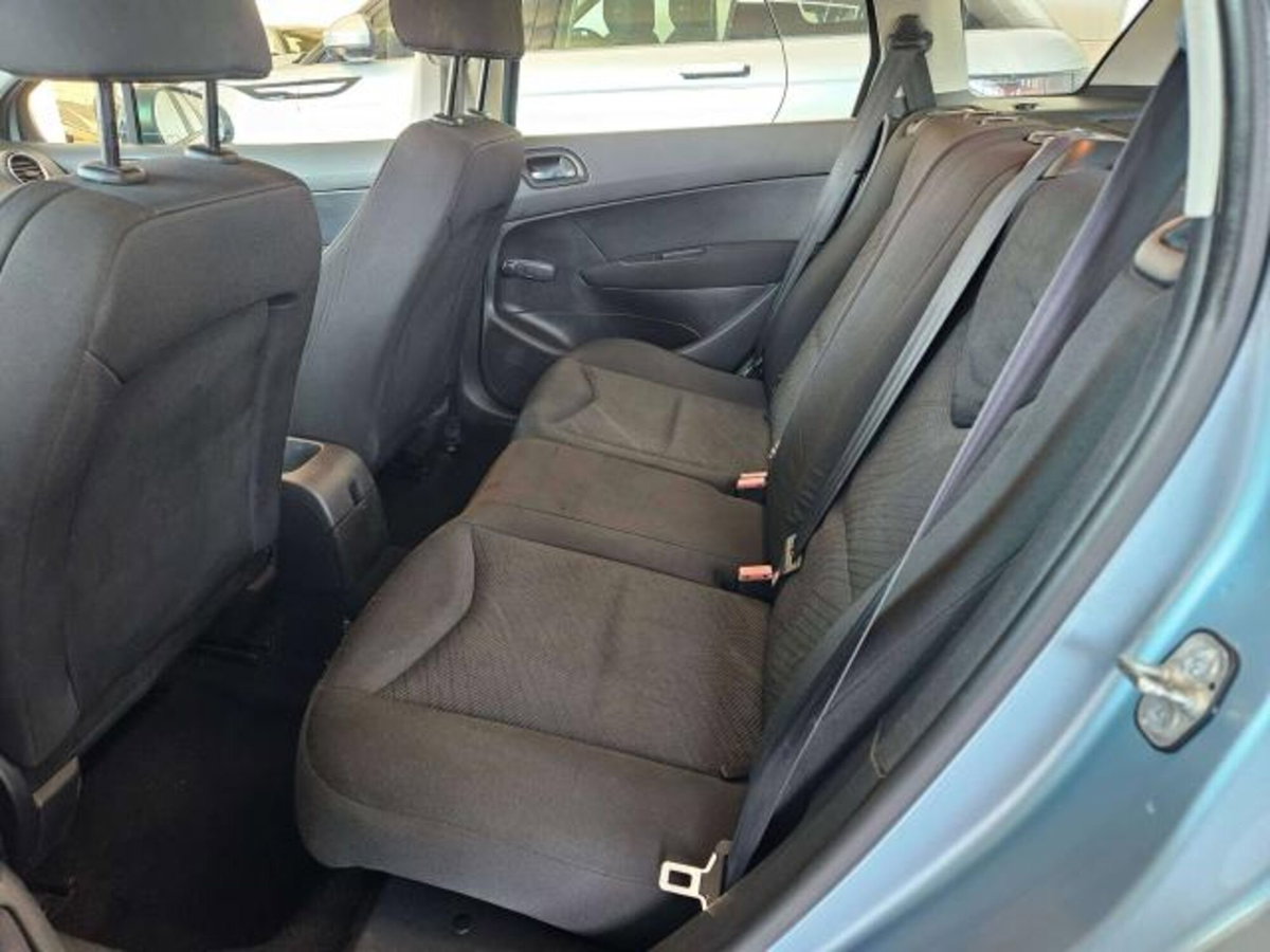 Peugeot 308 SW 1.6 8V HDi 93CV Access (8)