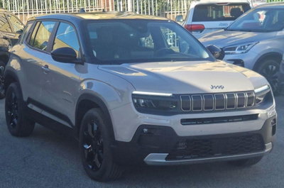 Jeep Avenger 1.2 turbo Altitude fwd 100cv (2)