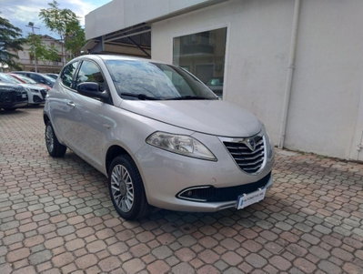 Lancia Ypsilon 0.9 TwinAir 85 CV 5 porte Metano Ecochic Gold
