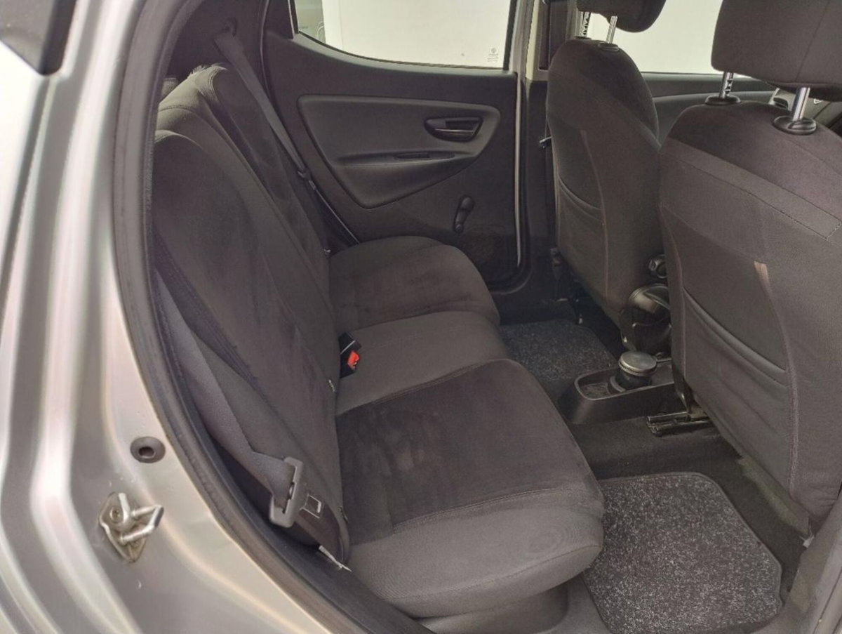 Lancia Ypsilon 0.9 TwinAir 85 CV 5 porte Metano Ecochic Gold (17)