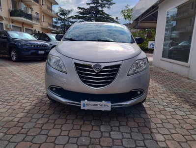 Lancia Ypsilon 0.9 TwinAir 85 CV 5 porte Metano Ecochic Gold (9)