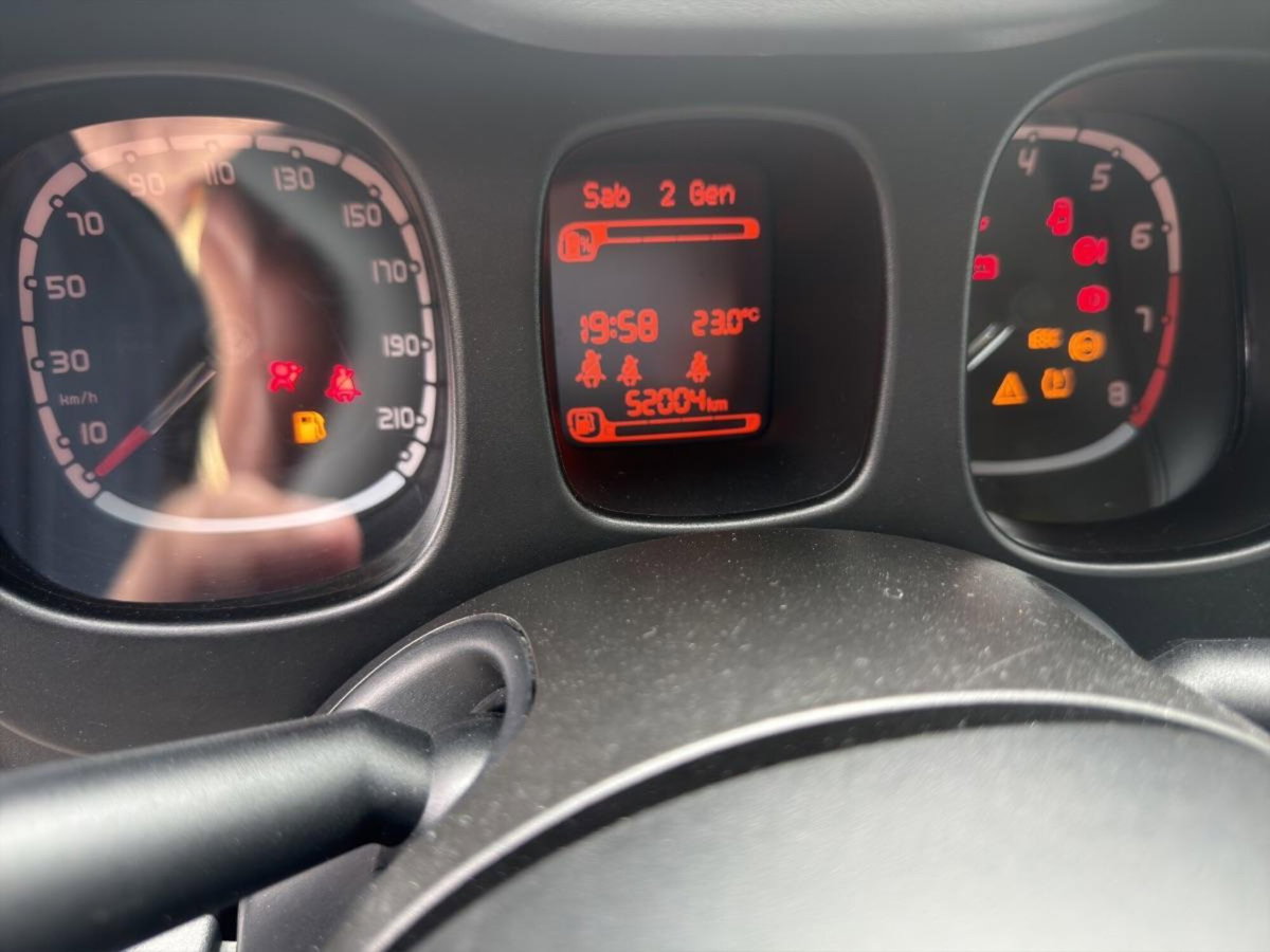 Fiat Panda 1.0 FireFly S&S Hybrid City Cross (18)