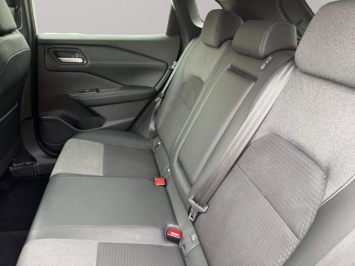 Nissan Qashqai 1.3 mhev N-Connecta 2wd 140cv (18)