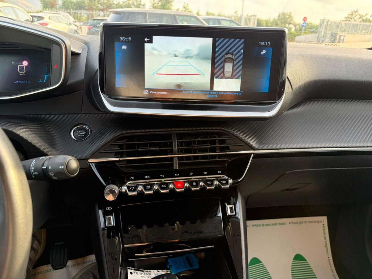 Peugeot 208 PureTech 100 Stop&Start EAT8 5 porte Allure Navi Pack (14)