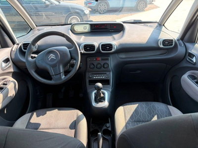 Citroen C3 Picasso 1.6 HDi 110 Seduction (7)