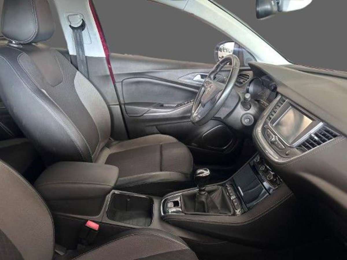 Opel Grandland X 1.5 diesel Ecotec Start&Stop aut. Design Line (3)