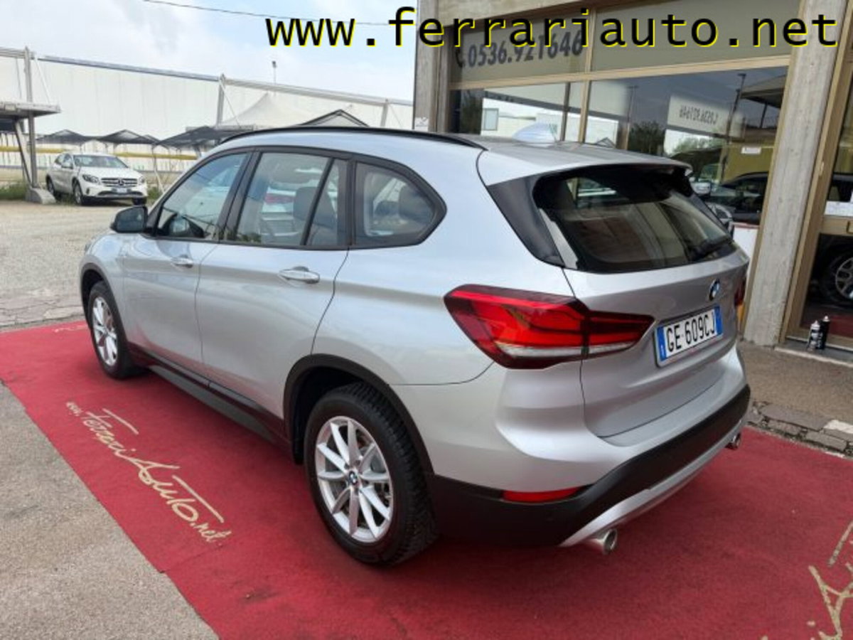 BMW X1 xDrive18d Business Advantage (4)