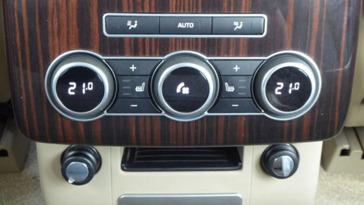Land Rover Range Rover 3.0 TDV6 Vogue (12)