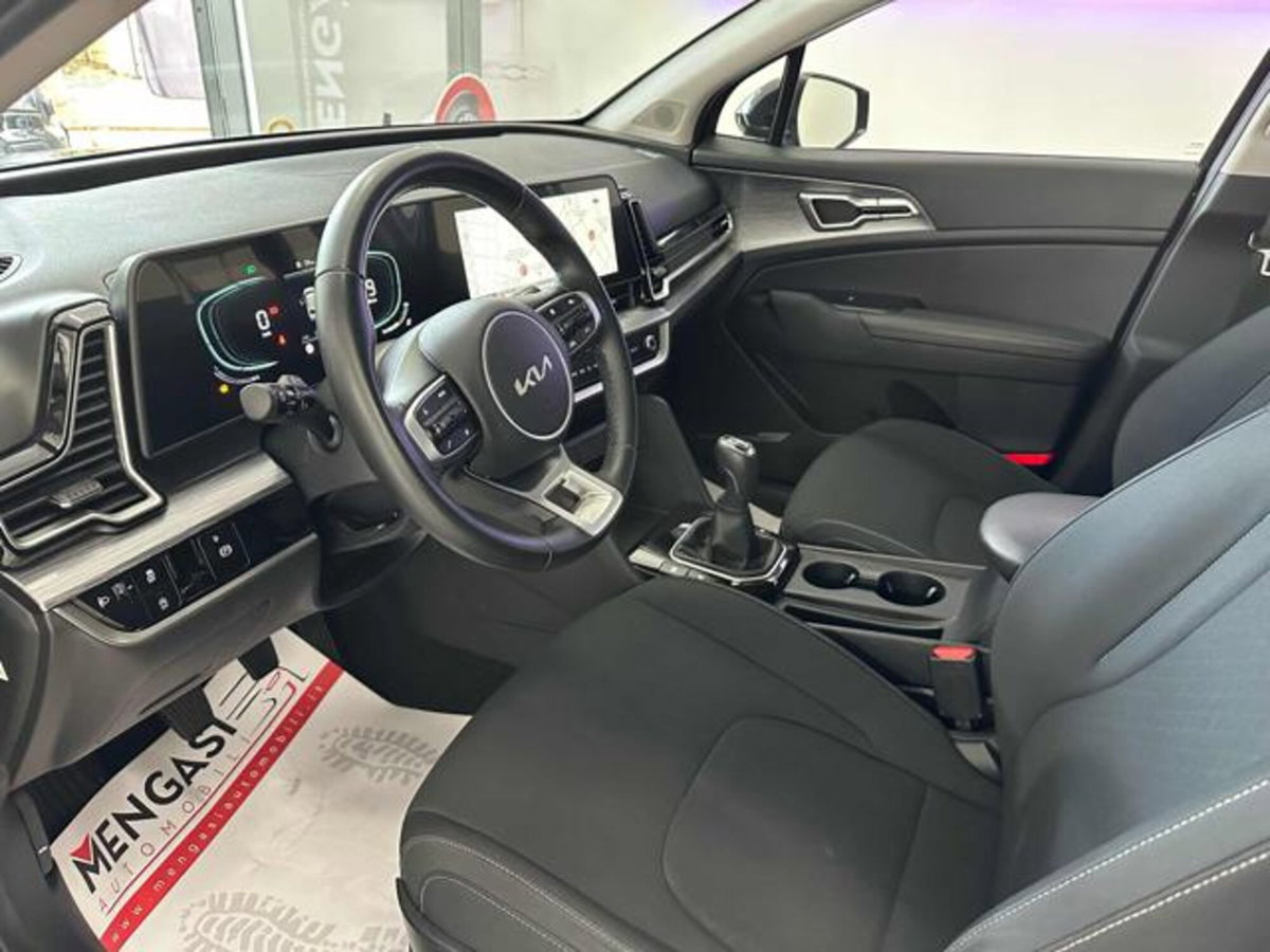 Kia Sportage 1.6 CRDi MHEV Business (9)