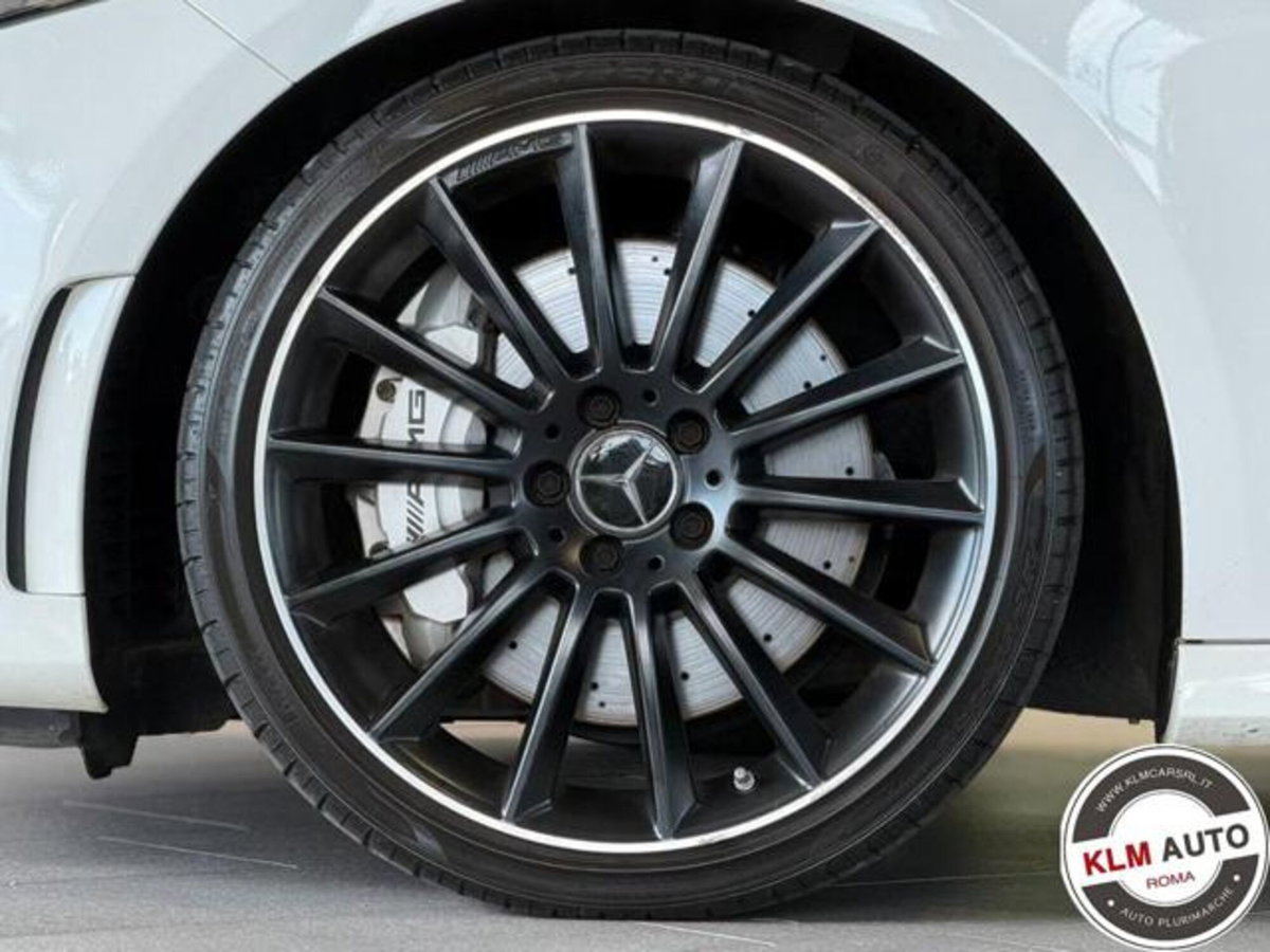 Mercedes-Benz Classe A Sedan 35 4Matic 4p. AMG (8)