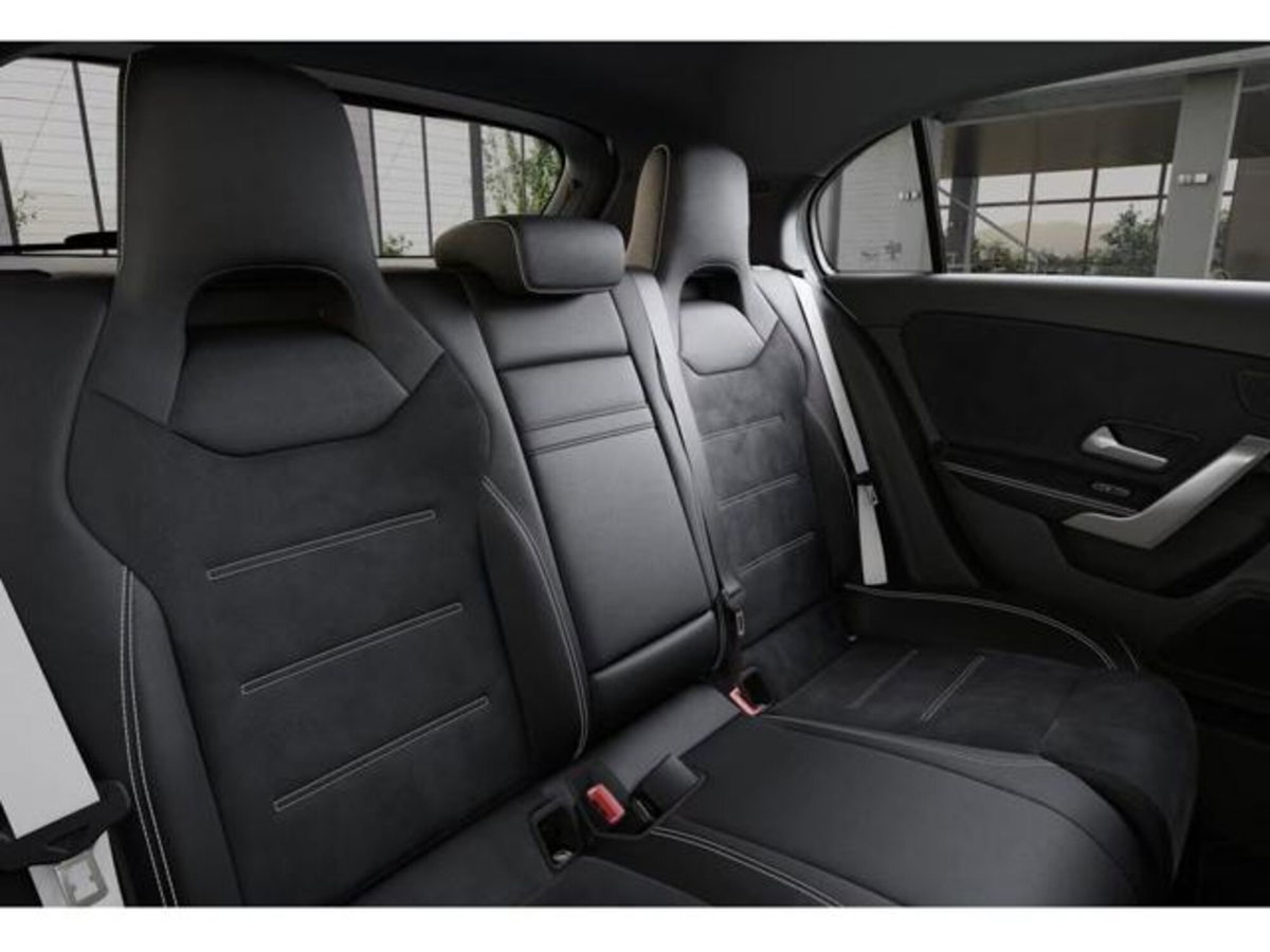 Mercedes-Benz Classe A Sedan 180 d AMG Line Premium Plus auto (10)