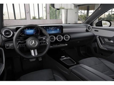 Mercedes-Benz Classe A Sedan 180 d AMG Line Premium Plus auto (11)