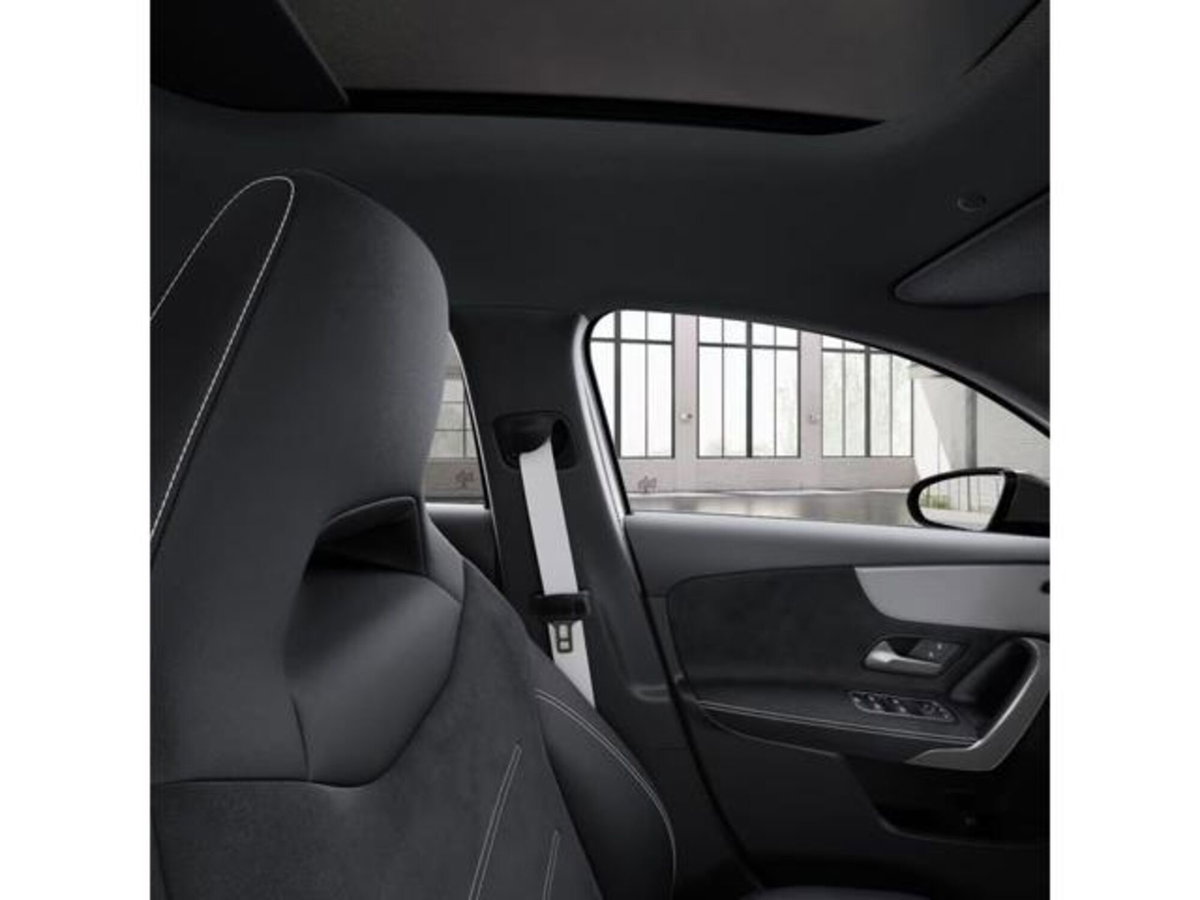 Mercedes-Benz Classe A Sedan 180 d AMG Line Premium Plus auto (13)
