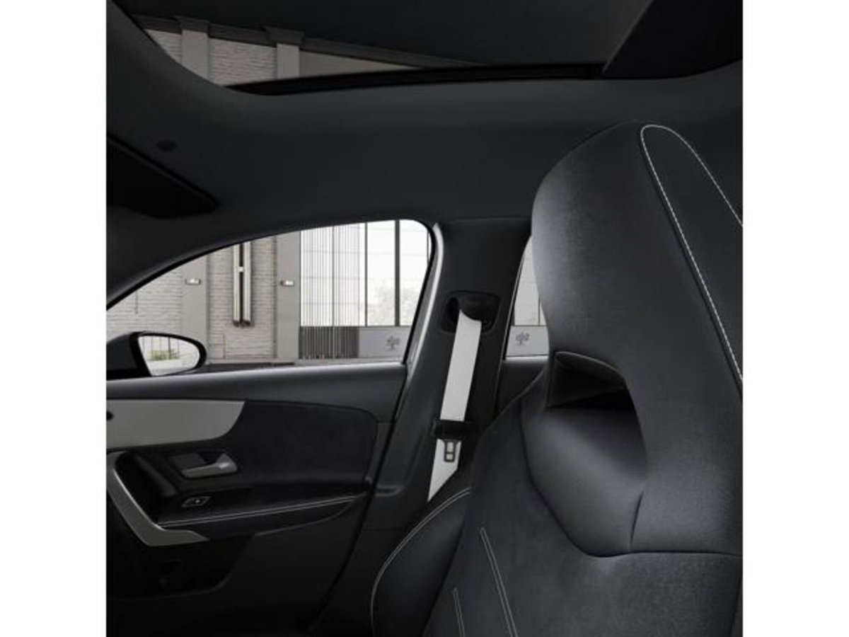 Mercedes-Benz Classe A Sedan 180 d AMG Line Premium Plus auto (15)