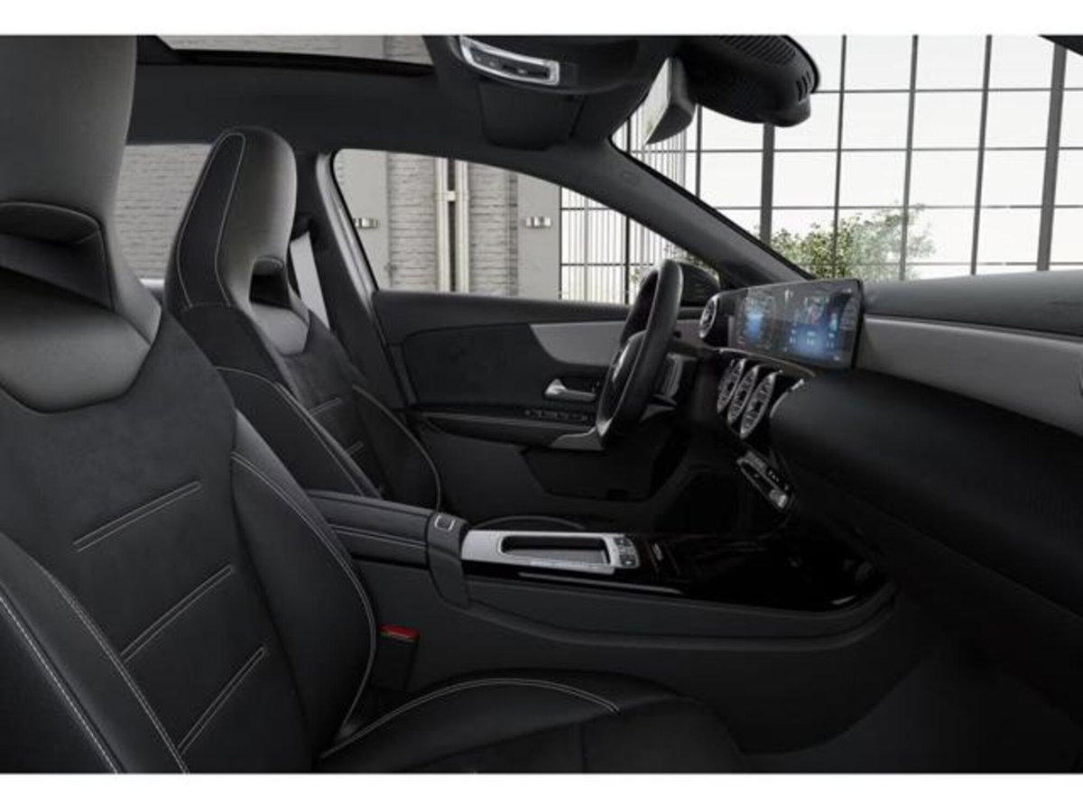 Mercedes-Benz Classe A Sedan 180 d AMG Line Premium Plus auto (9)