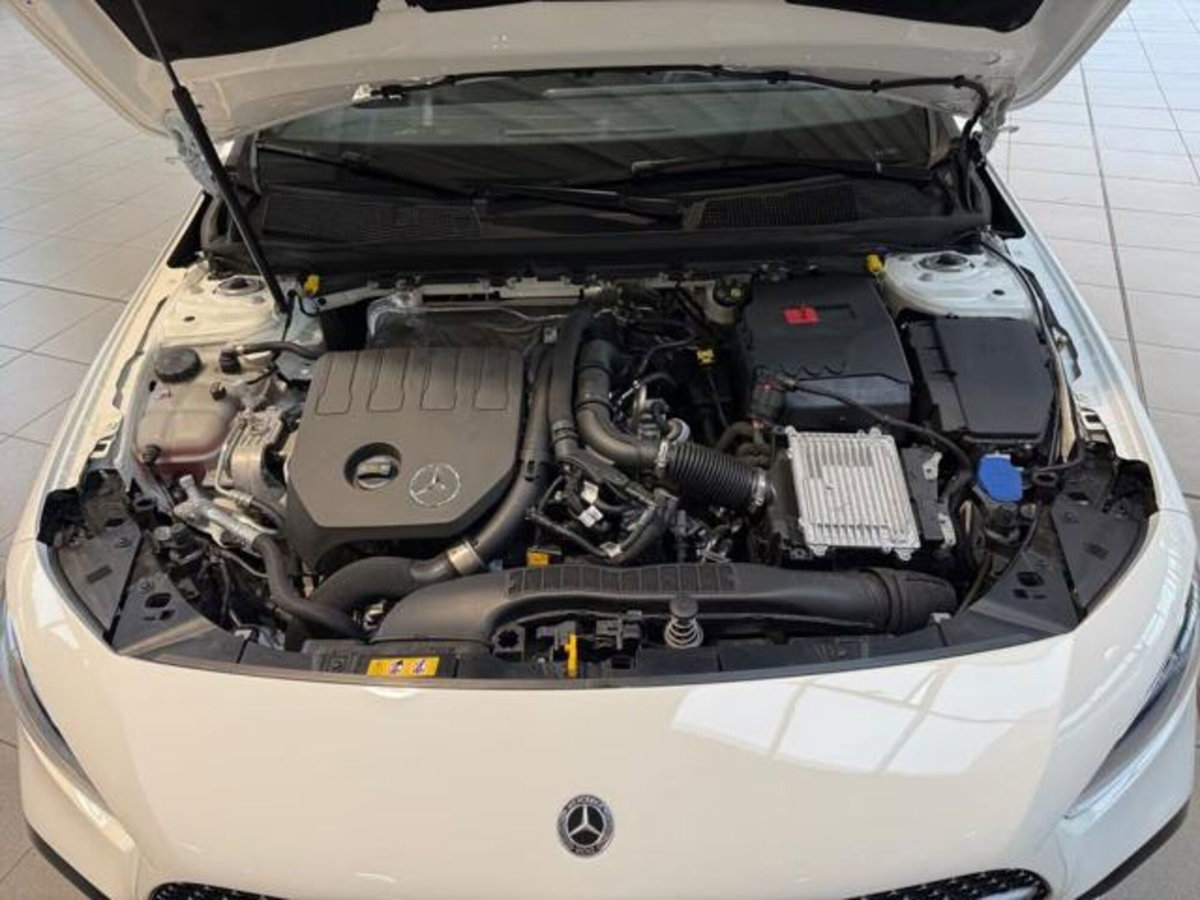 Mercedes-Benz Classe A Sedan 200 Automatic 4p. Premium (4)