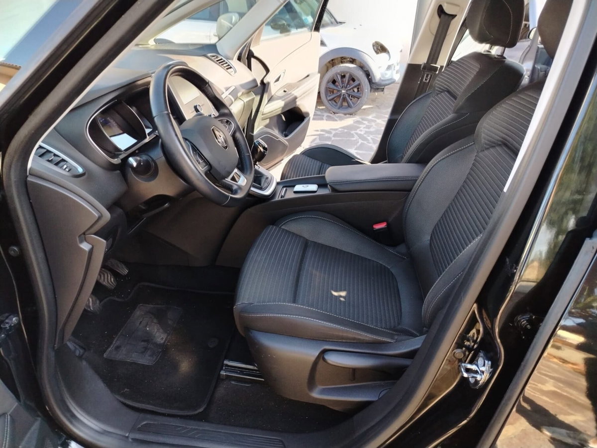 Renault Scenic E-Tech Electric XMod dCi 110 CV Start&Stop Energy Limited (8)