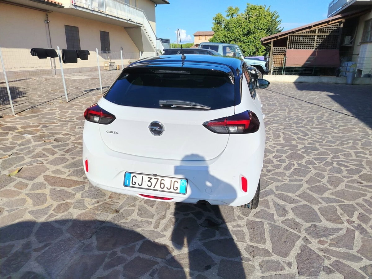 Opel Corsa 1.2 Design & Tech (3)