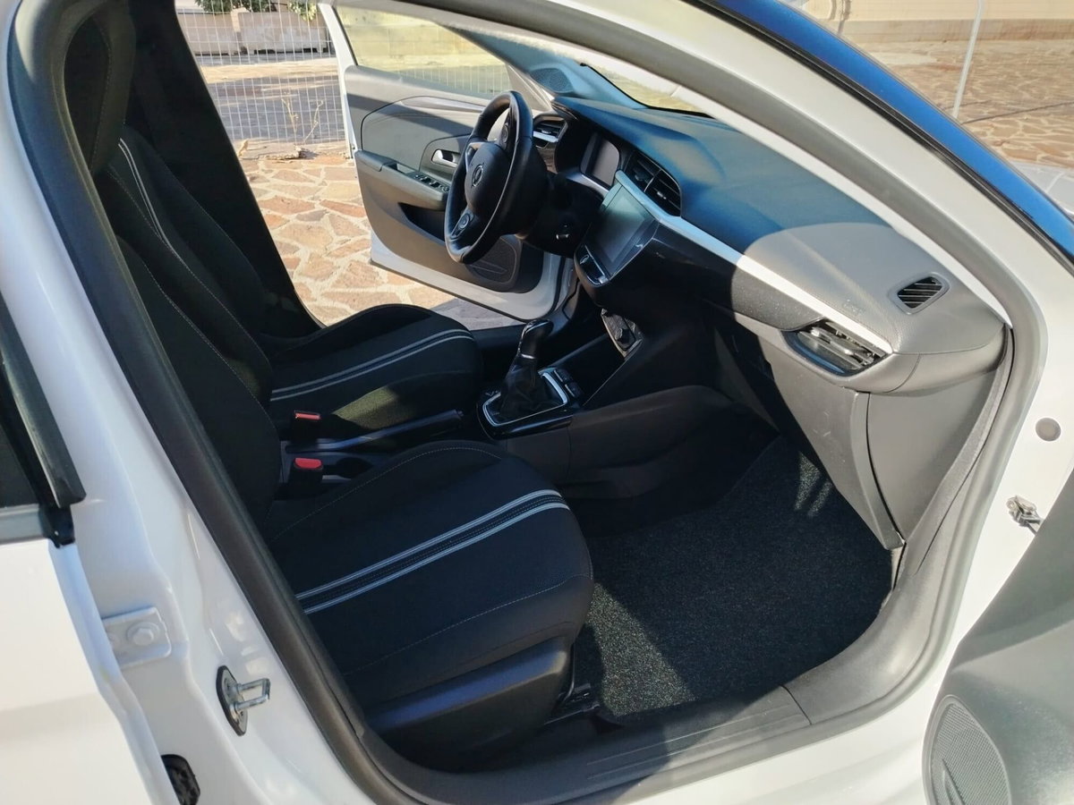 Opel Corsa 1.2 Design & Tech (6)