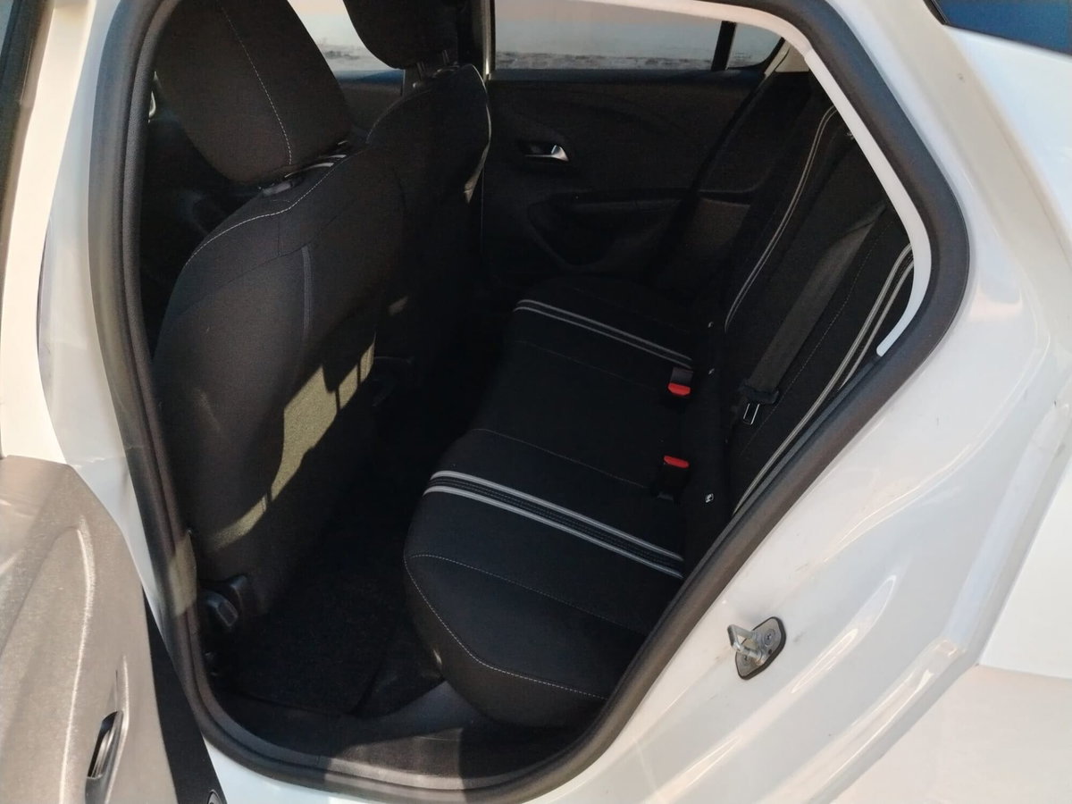 Opel Corsa 1.2 Design & Tech (7)
