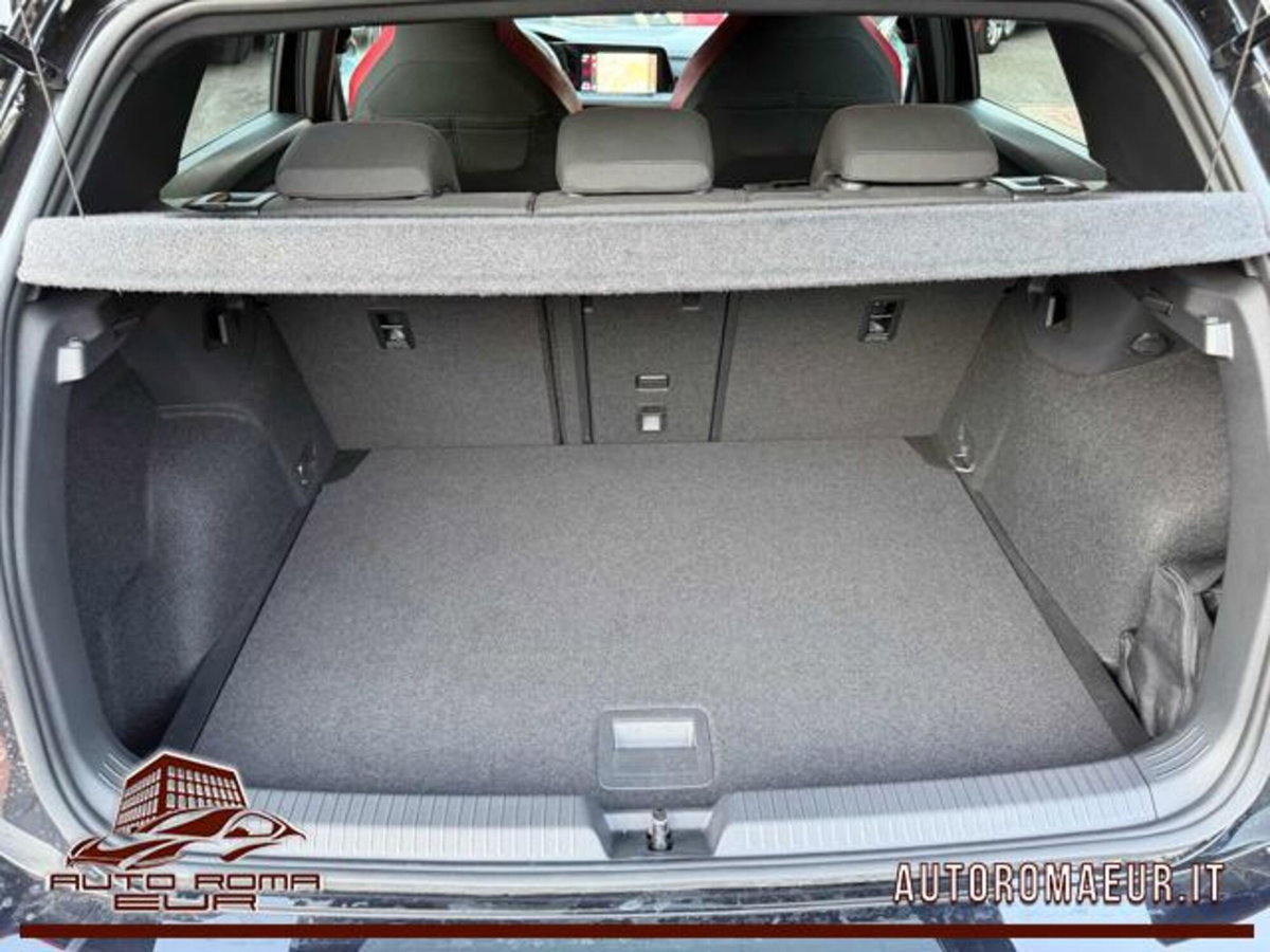 Volkswagen Golf 2.0 tsi GTI MT Ultimate 245cv (19)