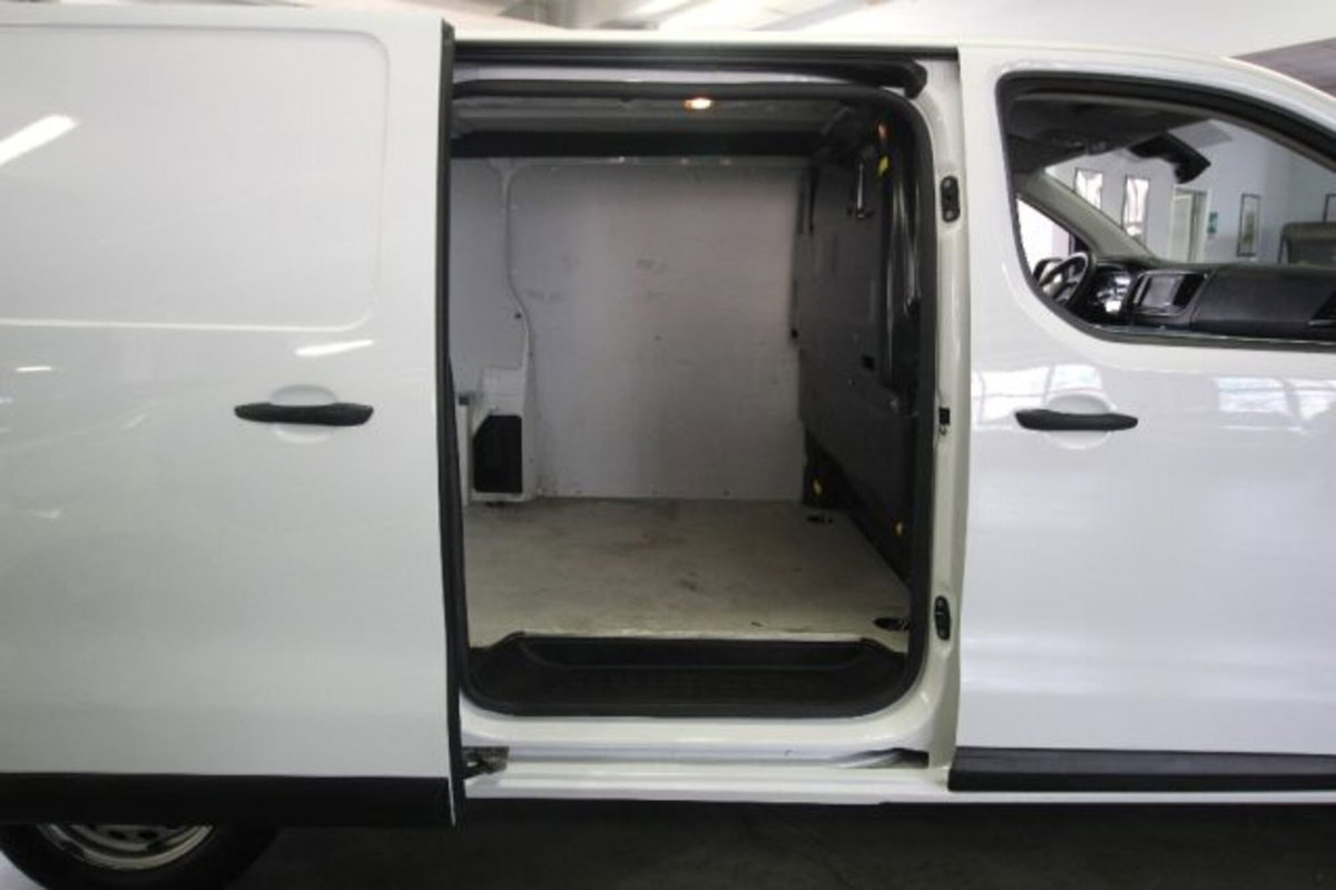 Fiat Scudo Furgone 2.0 BlueHDi 145CV AT8 PL-TN Furgone Lounge (12)