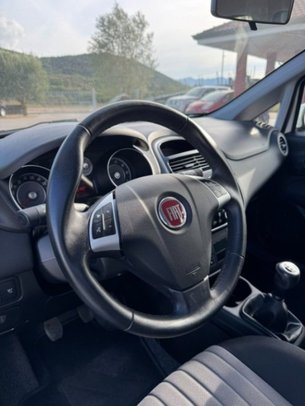Fiat Punto 1.3 MJT II S&S 95 CV 5 porte Street (2)