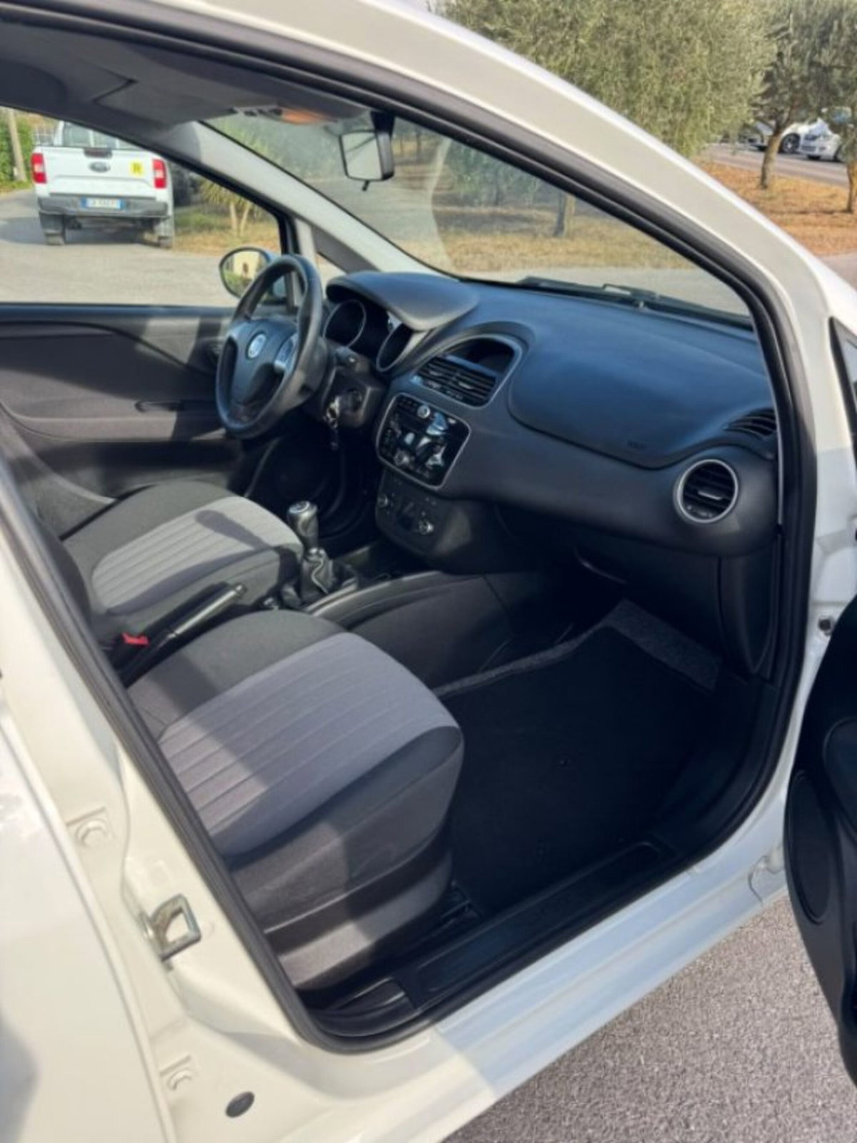 Fiat Punto 1.3 MJT II S&S 95 CV 5 porte Street (7)