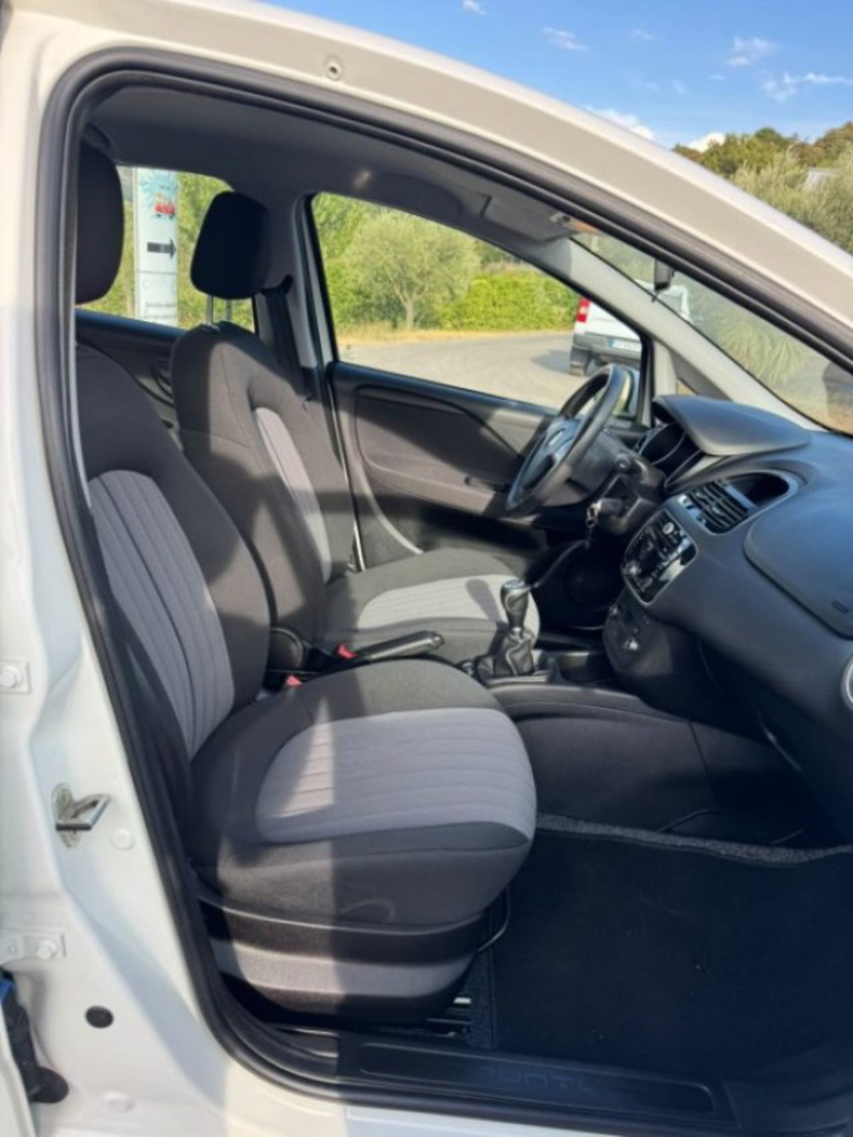 Fiat Punto 1.3 MJT II S&S 95 CV 5 porte Street (8)