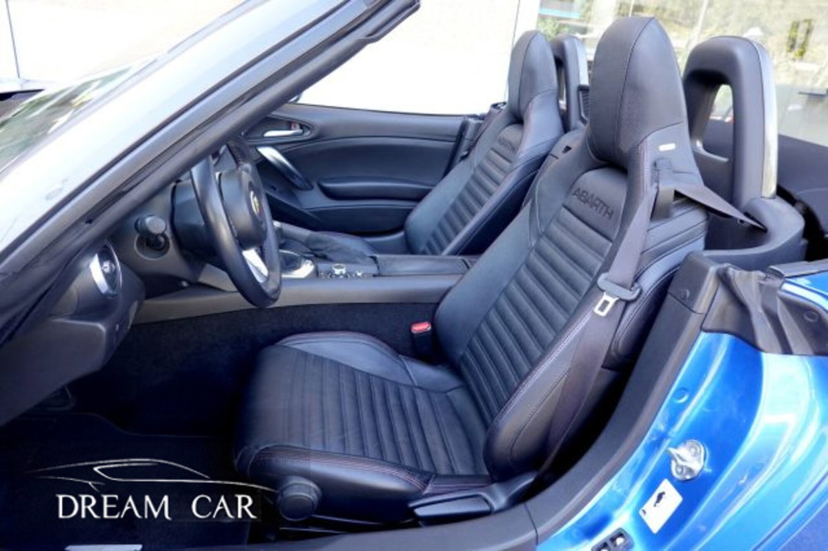Abarth 124 Spider 1.4 Turbo MultiAir 170 CV Scorpione (11)