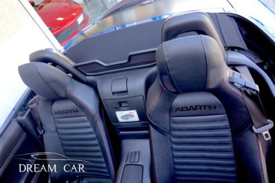 Abarth 124 Spider 1.4 Turbo MultiAir 170 CV Scorpione (12)