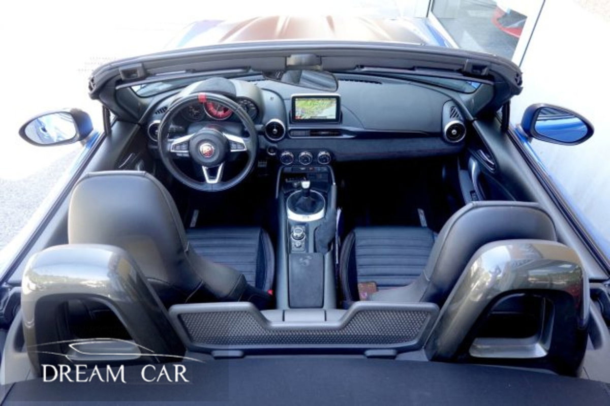 Abarth 124 Spider 1.4 Turbo MultiAir 170 CV Scorpione (13)