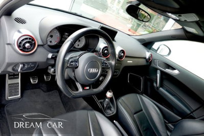 Audi S1 Sportback 2.0 TFSI quattro (10)