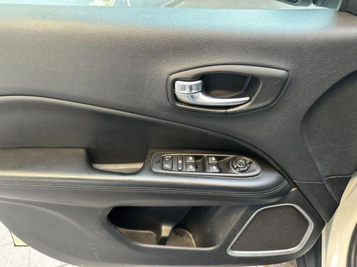 Jeep Compass 2.0 Multijet II 4WD Night Eagle (18)