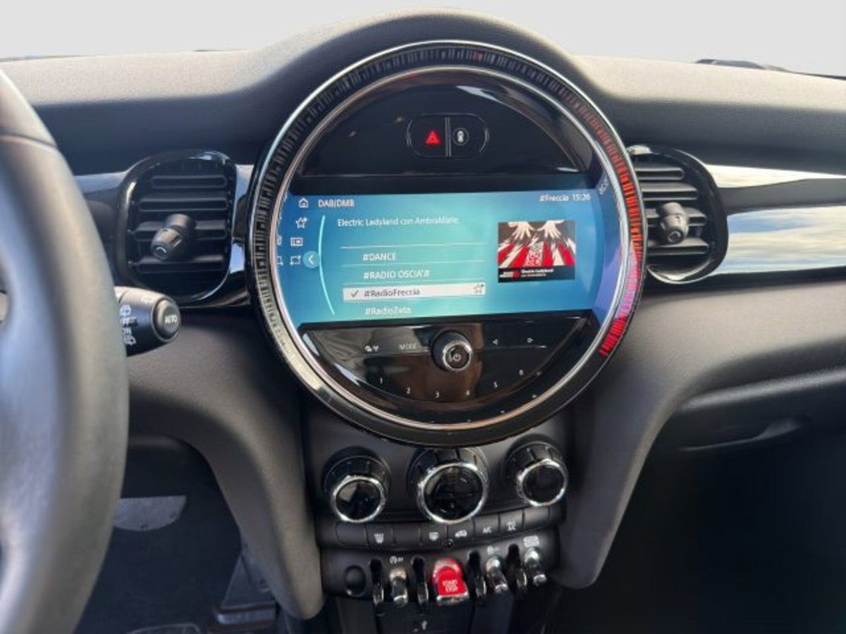 MINI Mini 1.5 Cooper Classic 5 porte (17)
