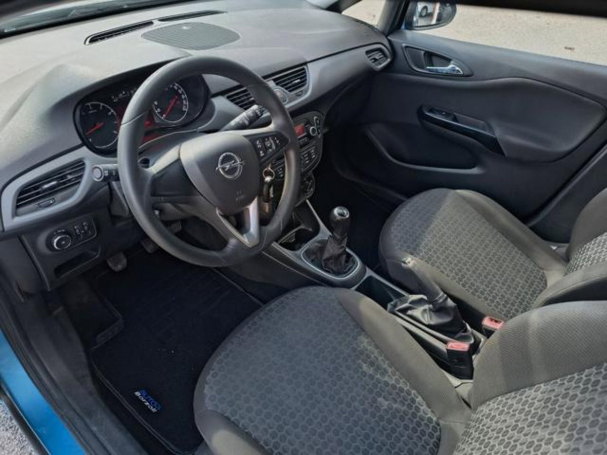 Opel Corsa 1.2 5 porte n-Joy (8)