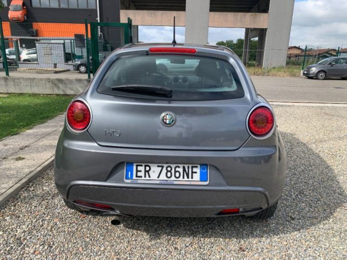 Alfa Romeo MiTo 1.4 78 CV 8V S&S Distinctive (6)