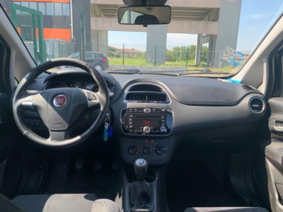 Fiat Punto 1.3 MJT II 75 CV 5 porte Lounge (11)