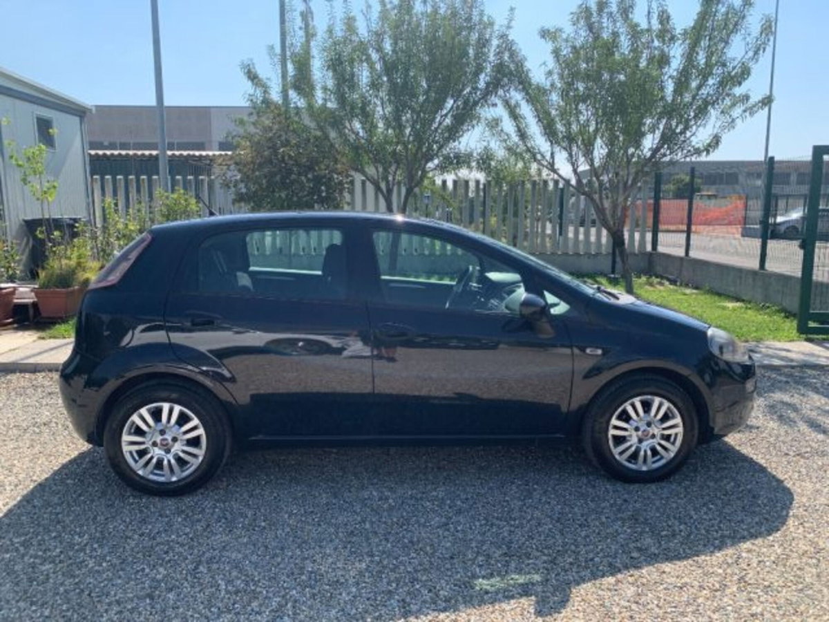 Fiat Punto 1.3 MJT II 75 CV 5 porte Lounge (6)