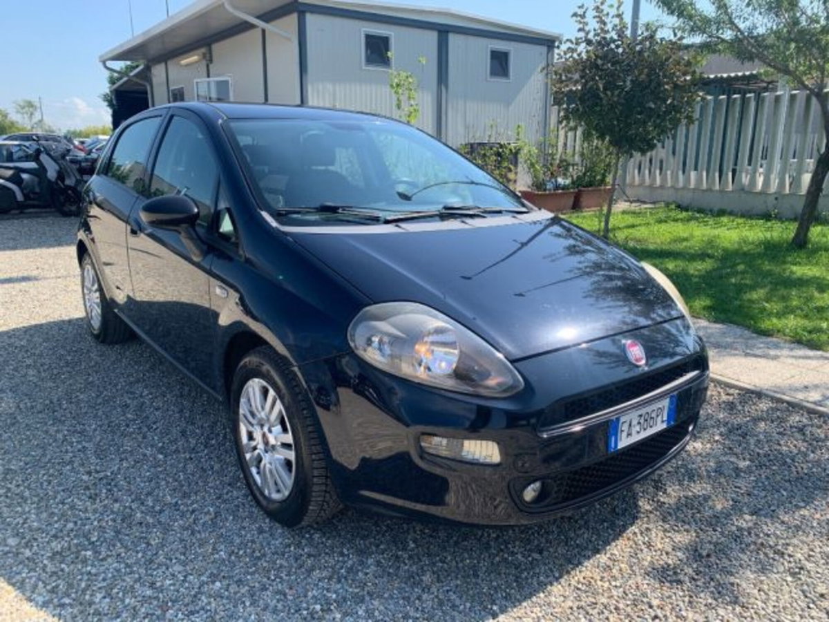 Fiat Punto 1.3 MJT II 75 CV 5 porte Lounge (7)