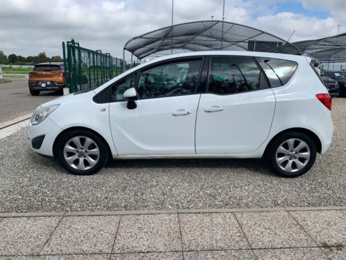 Opel Meriva 1.3 CDTI 95CV ecoFLEStart&Stop Cosmo (8)